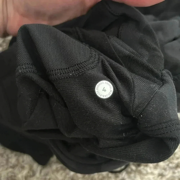 Lululemon Black Camo Ready to Rulu Joggers - Picture 8 of 8